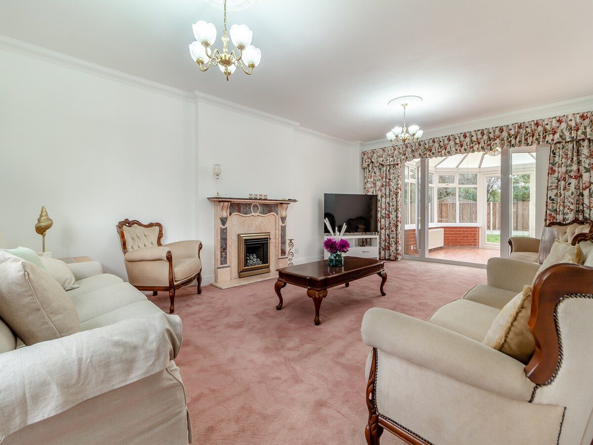 6 Bedroom House, Barham, Barham Suffolk, interior photo 2 of 16