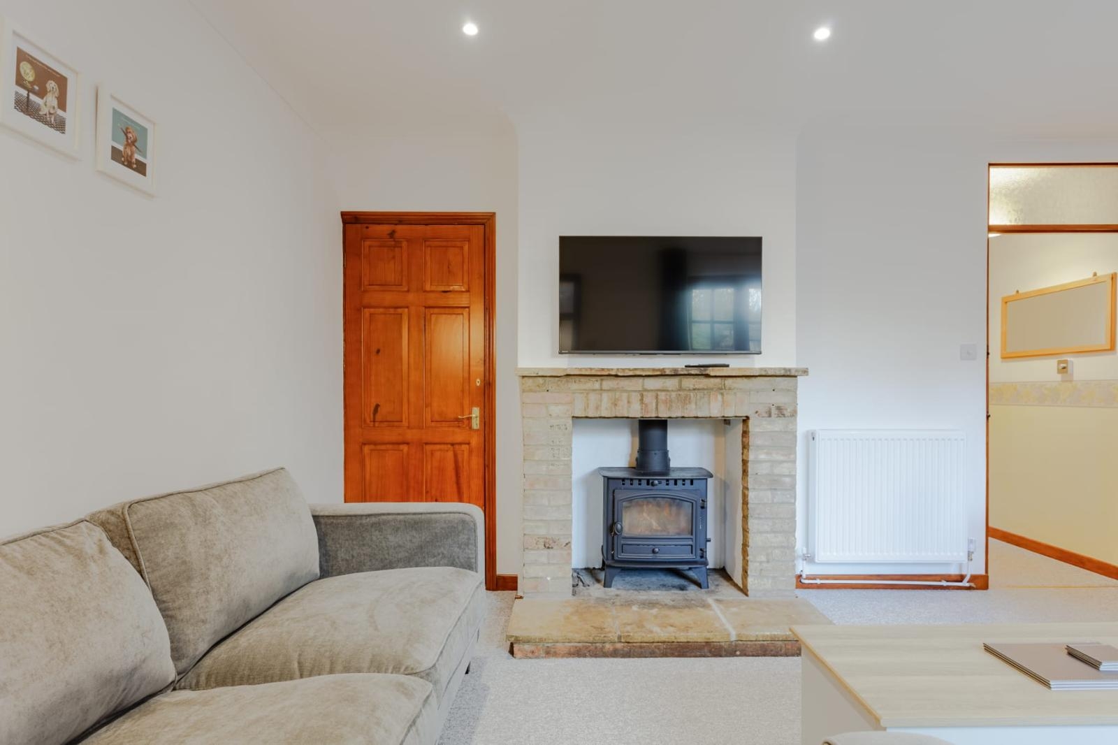 3 Bedroom Home Leiston with Parking