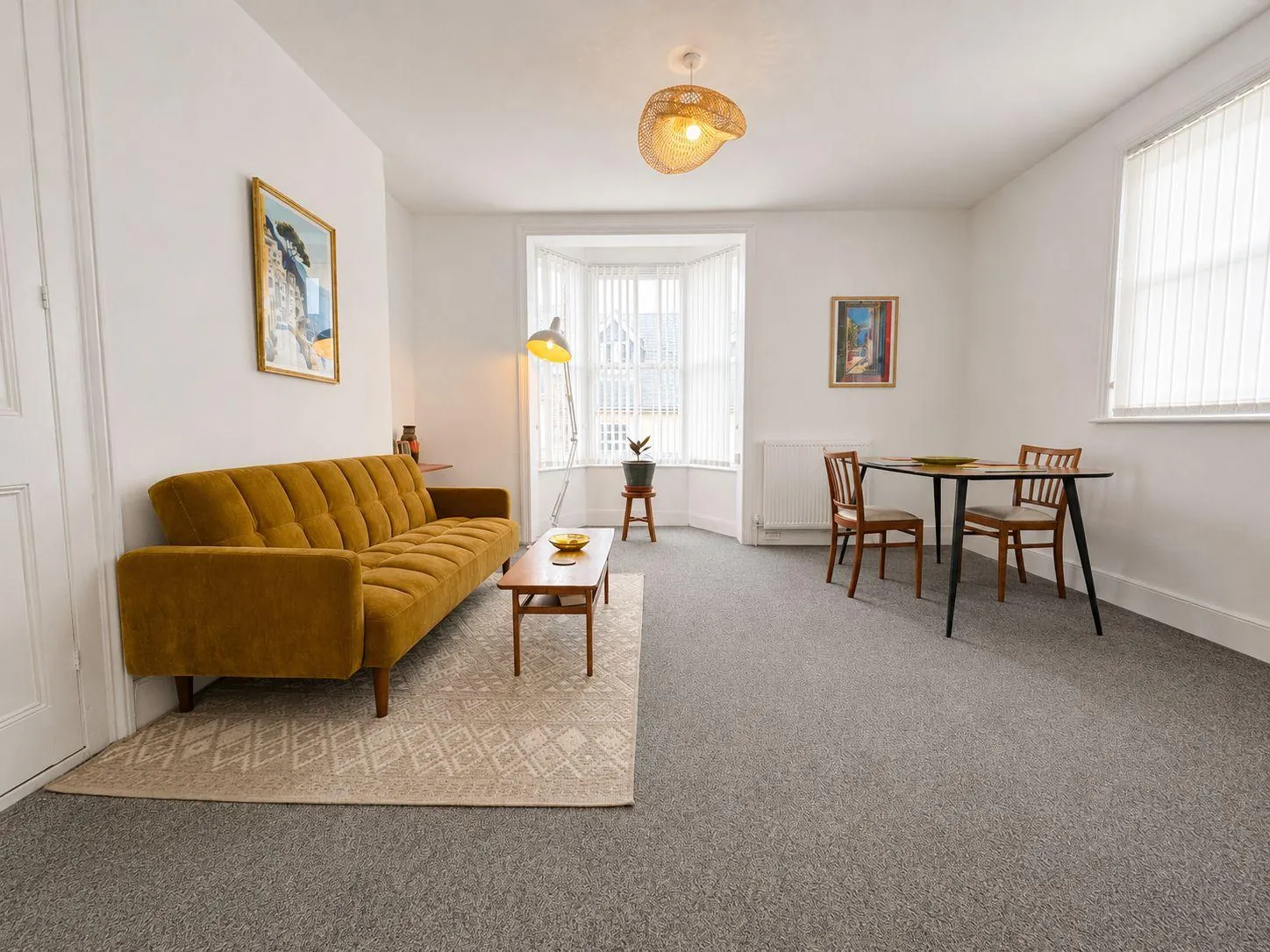 Bright 3 Bedroom Saxmundham Townhouse Flat, Saxmundham Suffolk, interior photo 3 of 18