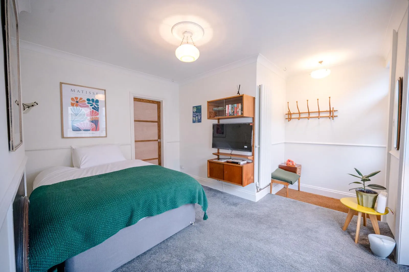 Trendy 3 Bedroom Saxmundham Apartment, Saxmundham Suffolk, interior photo 3 of 8