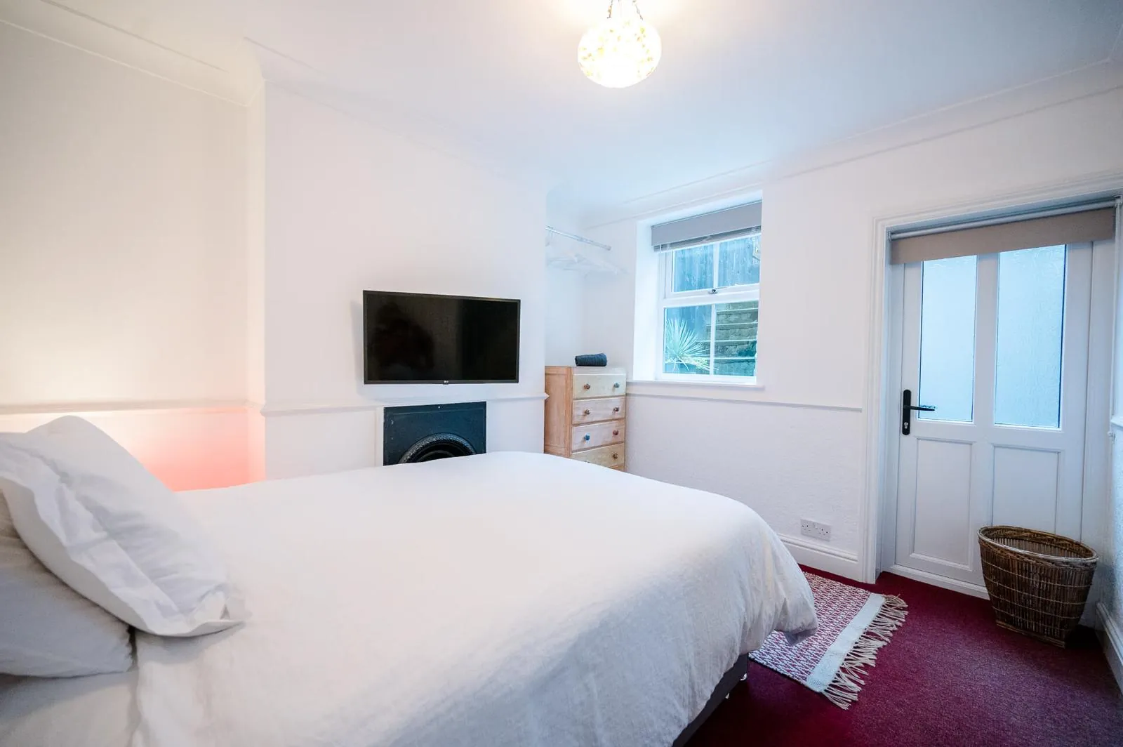Trendy 3 Bedroom Saxmundham Apartment, Saxmundham Suffolk, interior photo 5 of 8