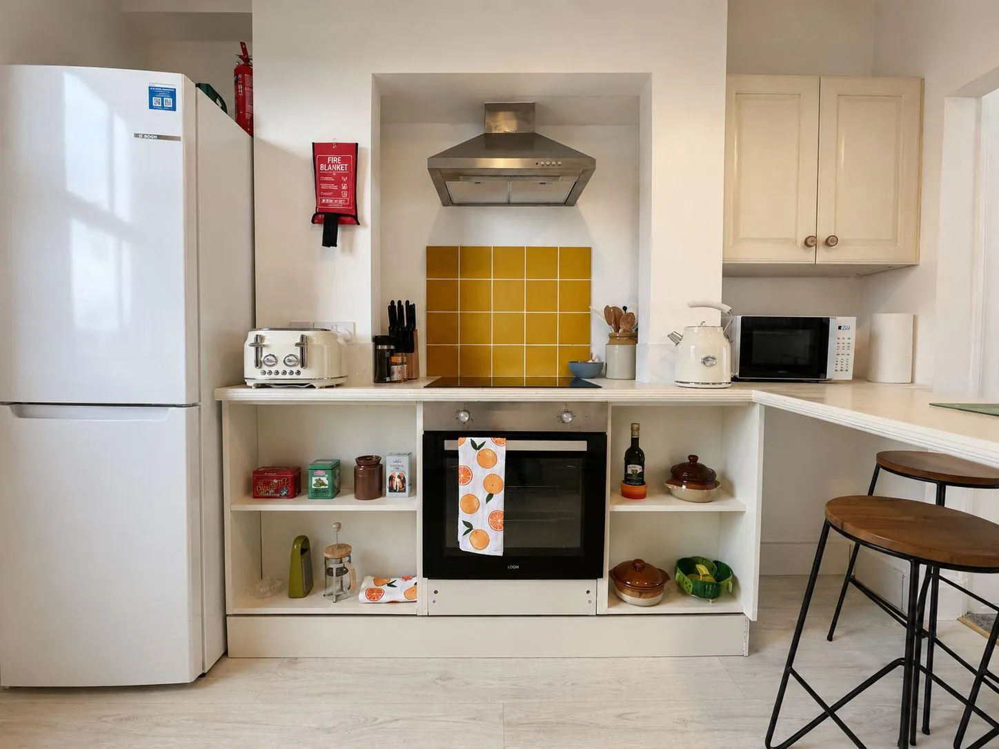 Bright 3 Bedroom Saxmundham Townhouse Flat, Saxmundham Suffolk, interior photo 5 of 18