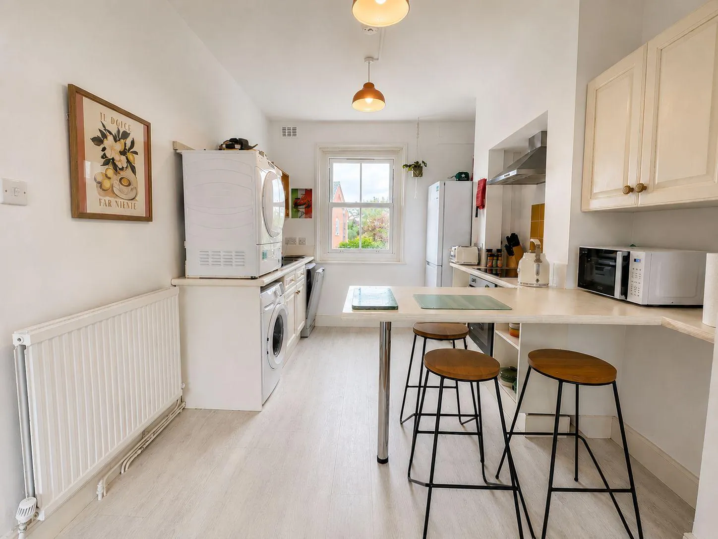 Bright 3 Bedroom Saxmundham Townhouse Flat, Saxmundham Suffolk, interior photo 6 of 18